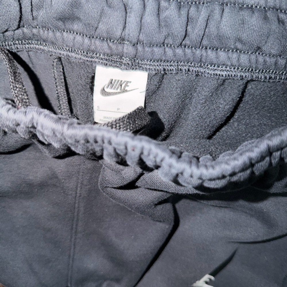 Nike sportswear club fleece tapered sweatpants black men’s small - Picture 5 of 5